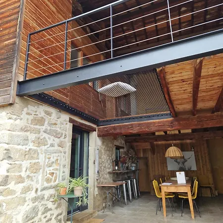 Domaine De Famille Aux Deux Vieux Platanes 别墅 *