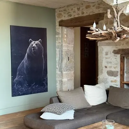 Domaine De Famille Aux Deux Vieux Platanes Villa