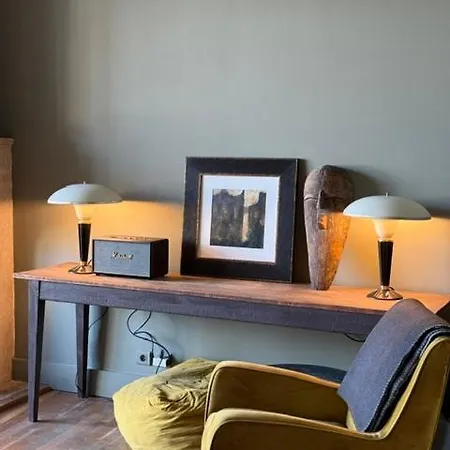 Domaine De Famille Aux Deux Vieux Platanes Villa